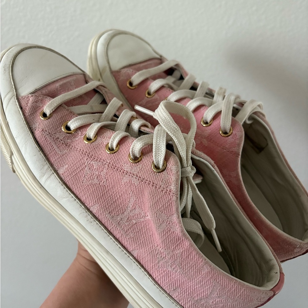 Louis Vuitton Pink and White Lace-Up Sneakers - Picture 2 of 3